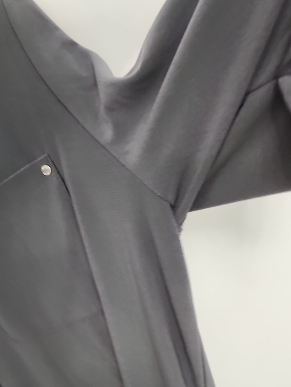 Anne Klein Charcoal Gray Zip-Front Roll-Tab Blouse - Picture 6 of 10
